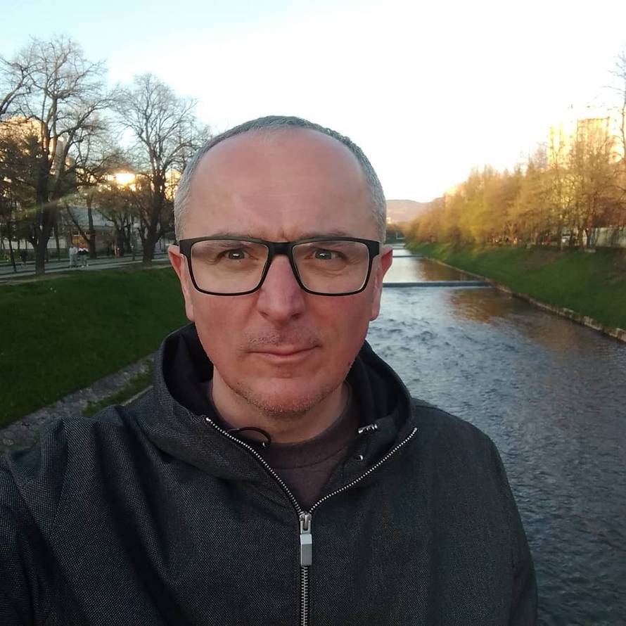 Veteran domaće stand-up scene na regionalnoj turneji kojom će obilježiti 20 godina karijere...