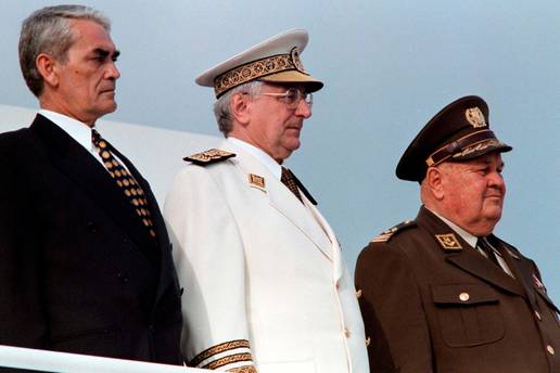 Transkripti pada Vukovara. Jastreb: 'Bit će pokolja!; Pantovčak: Pošaljite nam faks