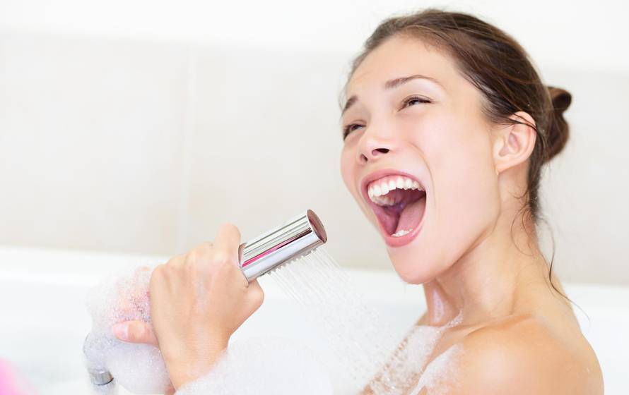 Ostanite pozitivni za vrijeme izolacije: Pjevajte, opustite se..