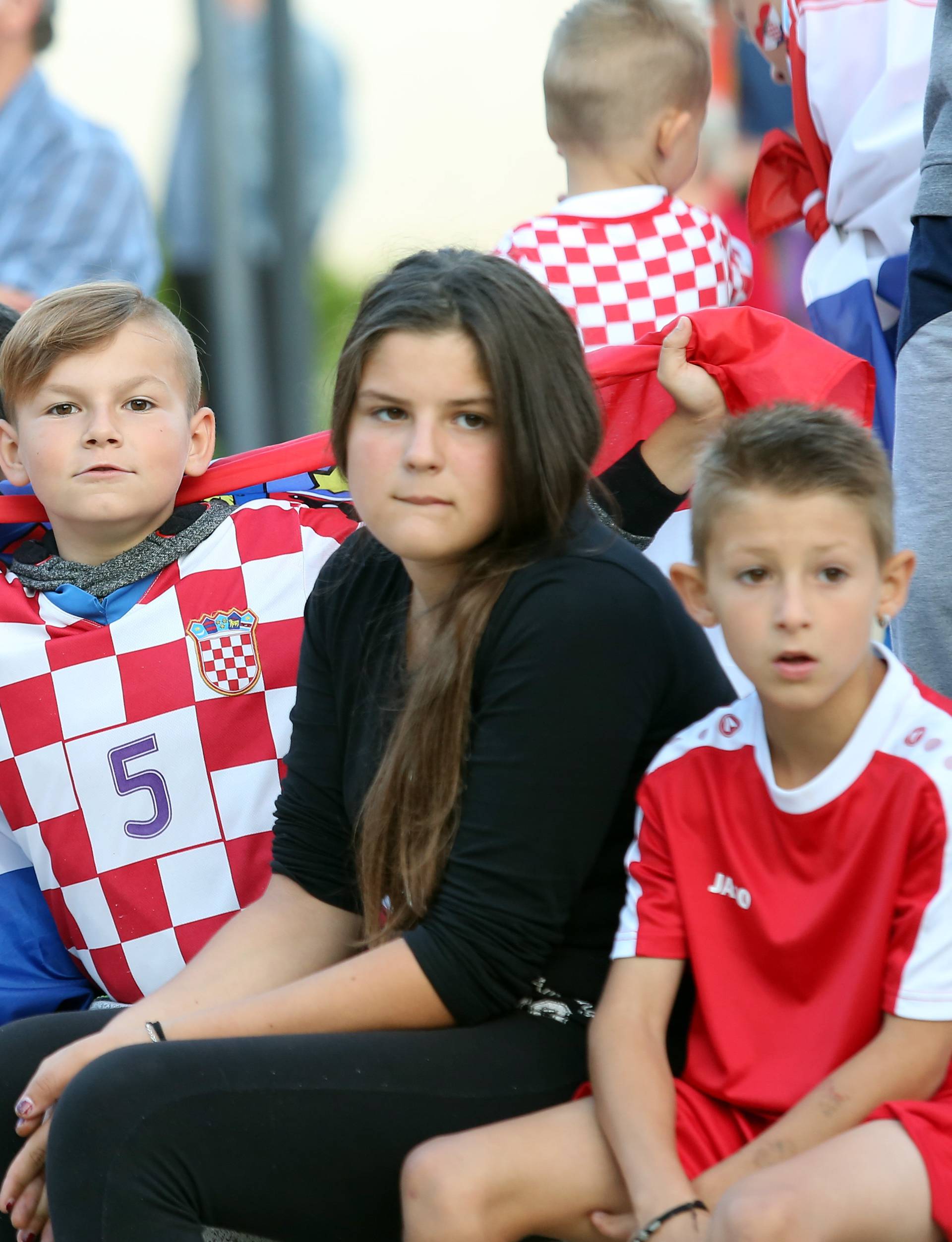 Svi kao jedan: Navijači diljem Lijepe naše navijali za Vatrene