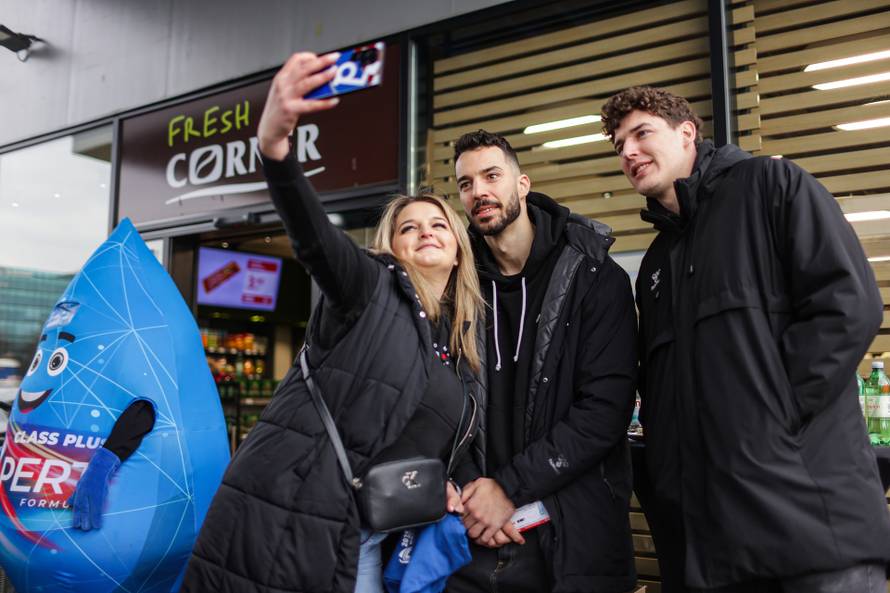 Zagreb: Konferencija za medije i druženje igrača RK Zagreba sa navijačima 