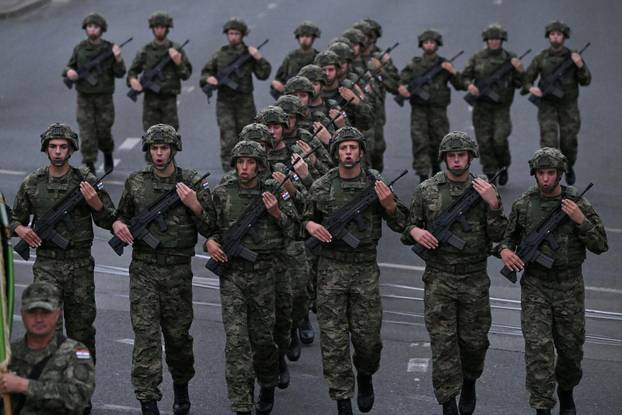 Zagreb: Generalna proba svečanog vojnog mimohoda