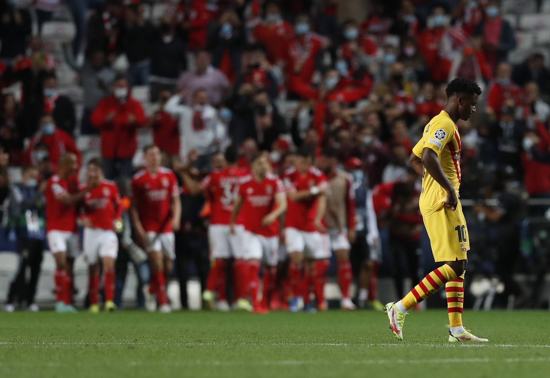 Champions League - Group E - Benfica v FC Barcelona