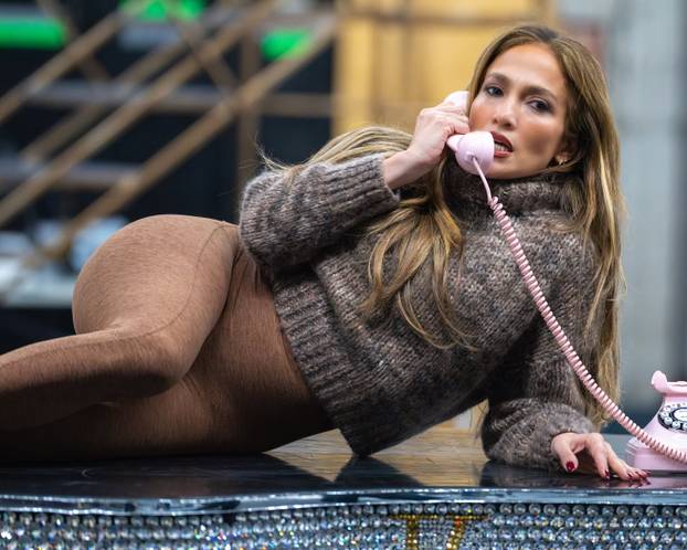 FOTO Jennifer Lopez (56) ima tijelo kao da joj je 25 godina - ovo je tajna njezine fit linije