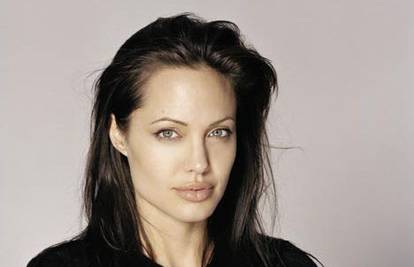 Angelinu Jolie htjela oteti banda zbog novaca