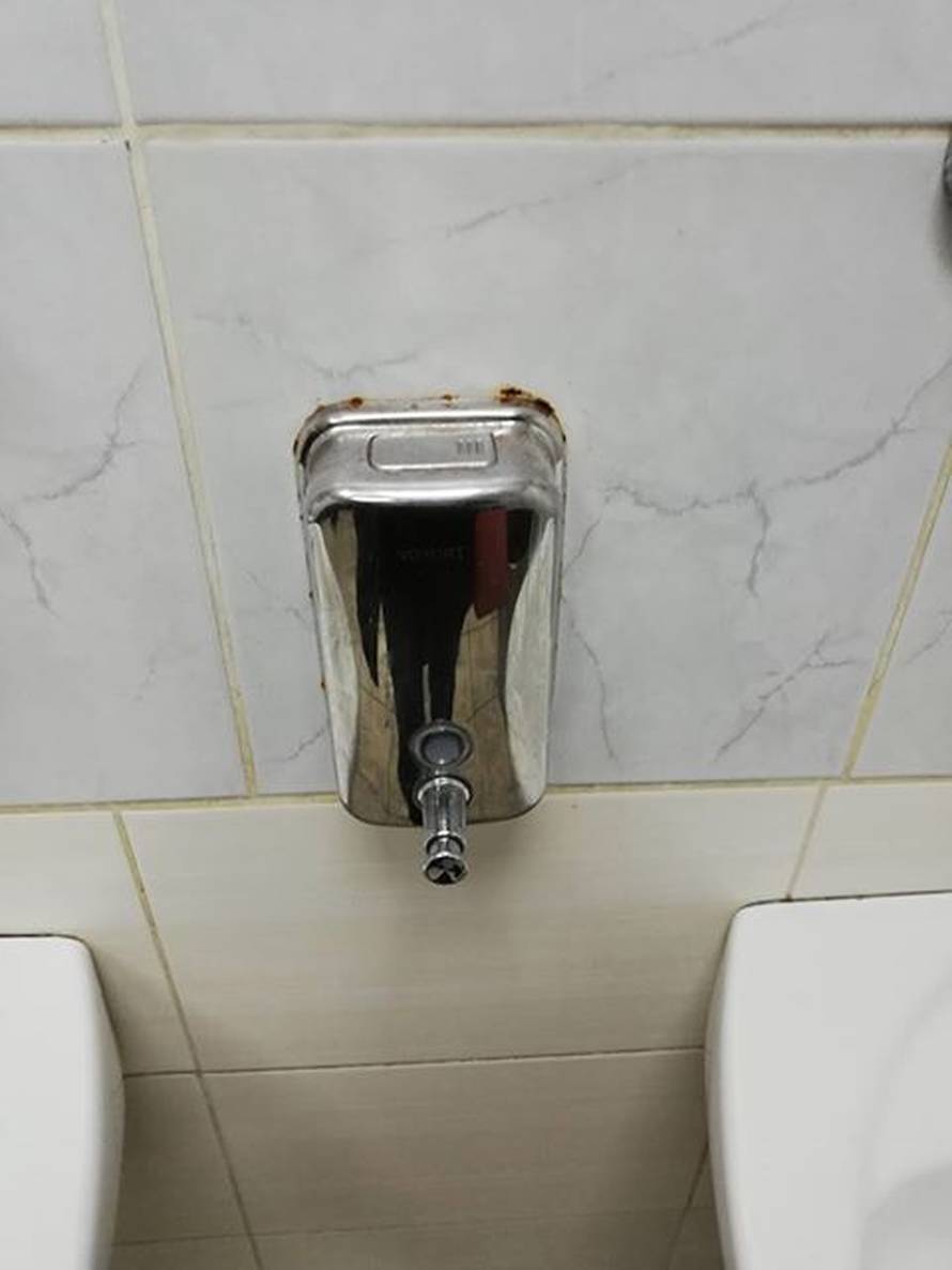 U javnim zahodima u Zagrebu moglo bi se čak i jesti s poda