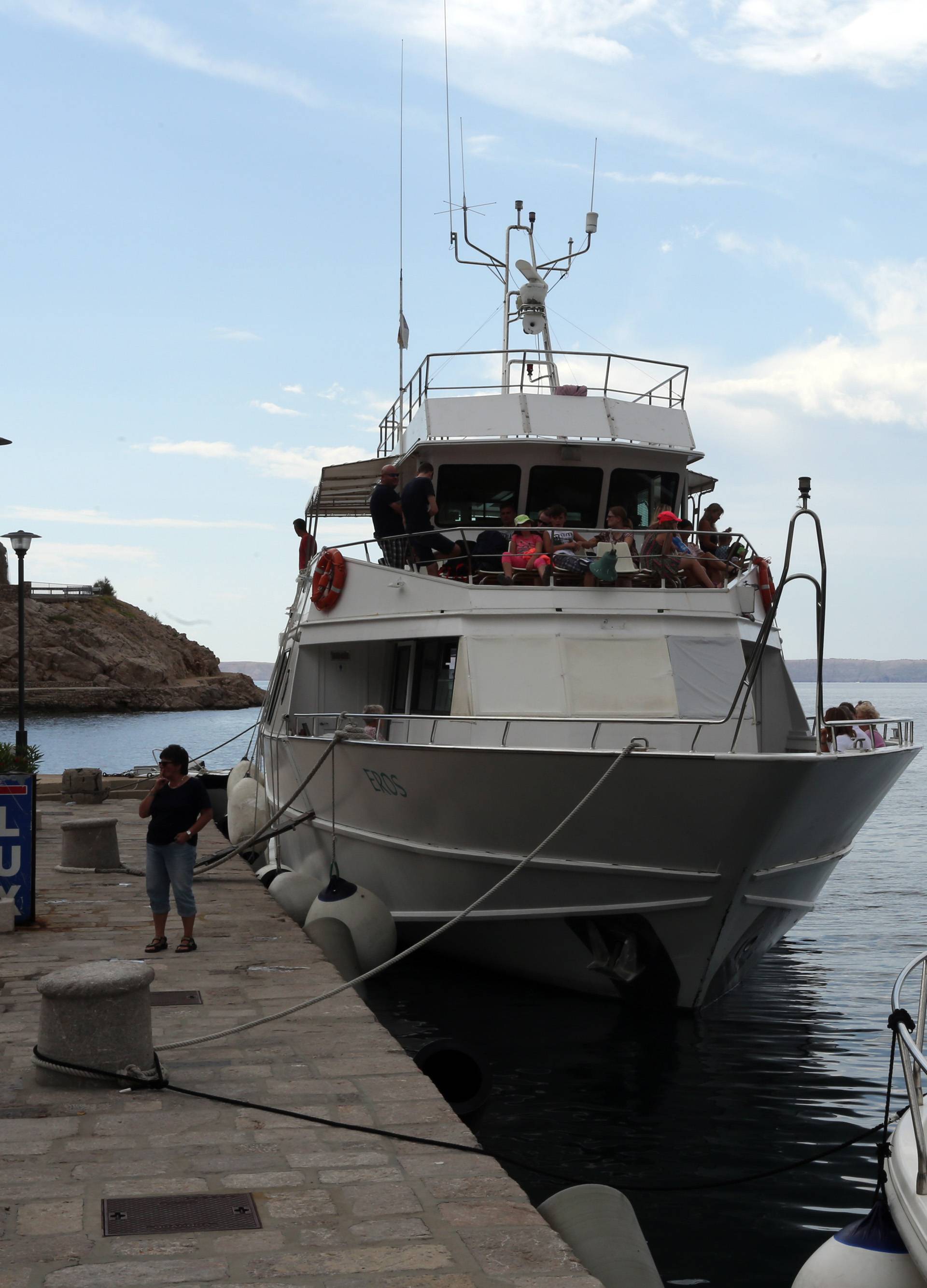 Jablanac: OÄevid u luci nakon sudara turistickog broda i glisera