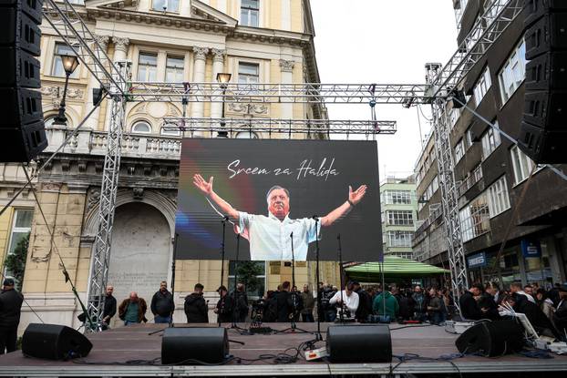 Sarajevo: Okupljanje građana u čast Halidu Bešliću