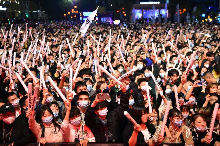 Halloween at an amusement park in Wuhan