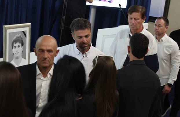 Split: Komemoracija za Ivana Gudelja na Poljudu