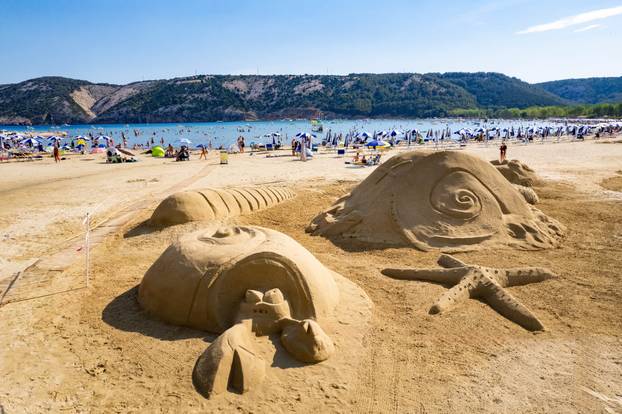 FOTO Festival pješčanih skulptura na Rabu: Tritonova banda proglašena najboljom