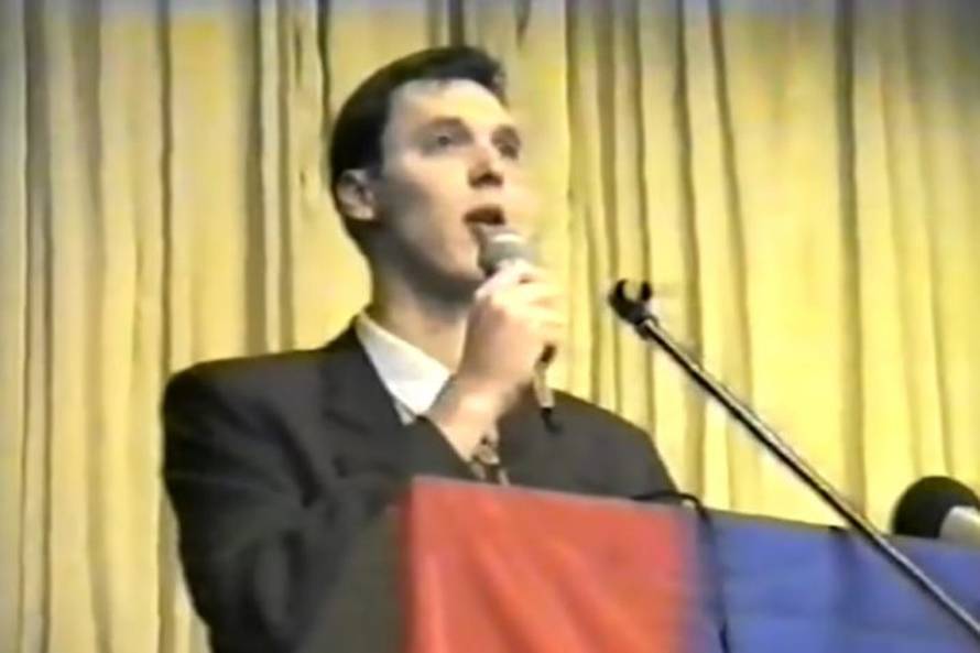 Četnik ostaje četnik: Vučić tjera Hrvate kao i u ratu: Huškao je u Glini, puškom šetao u Sarajevu