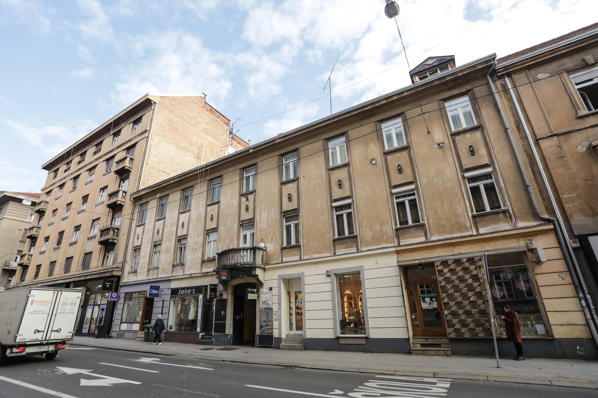 Zagreb: Zgrada u kojoj se nalazi stan ministra Banožića