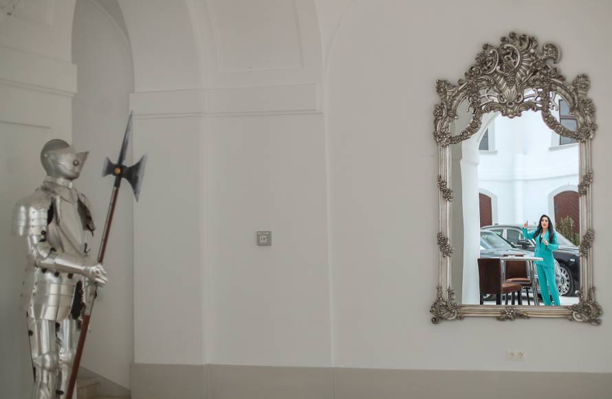 Ebenfurt: Pop folk pjevačica Dragana Mirković živi u svom dvorcu u malom austrijskom gradiću