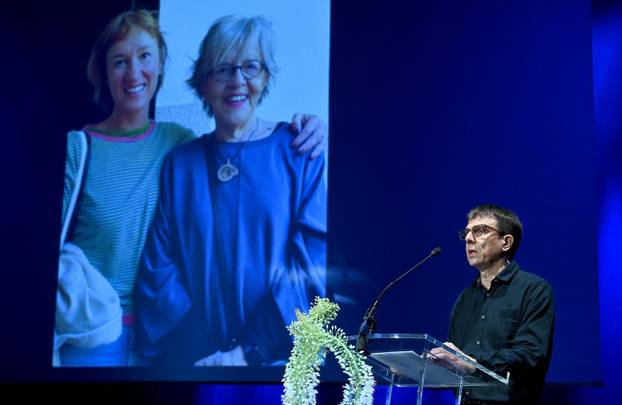 Zagreb: Komemoracija za nedavno preminulu hrvatsku spisateljicu, novinarku i feministkinju Slavenku Drakulic