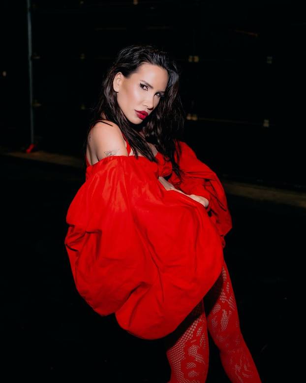 FOTO Kći Vesne Zmijanac danas je neprepoznatljiva: 'Bila sam ravna kao daska, sad se kajem'