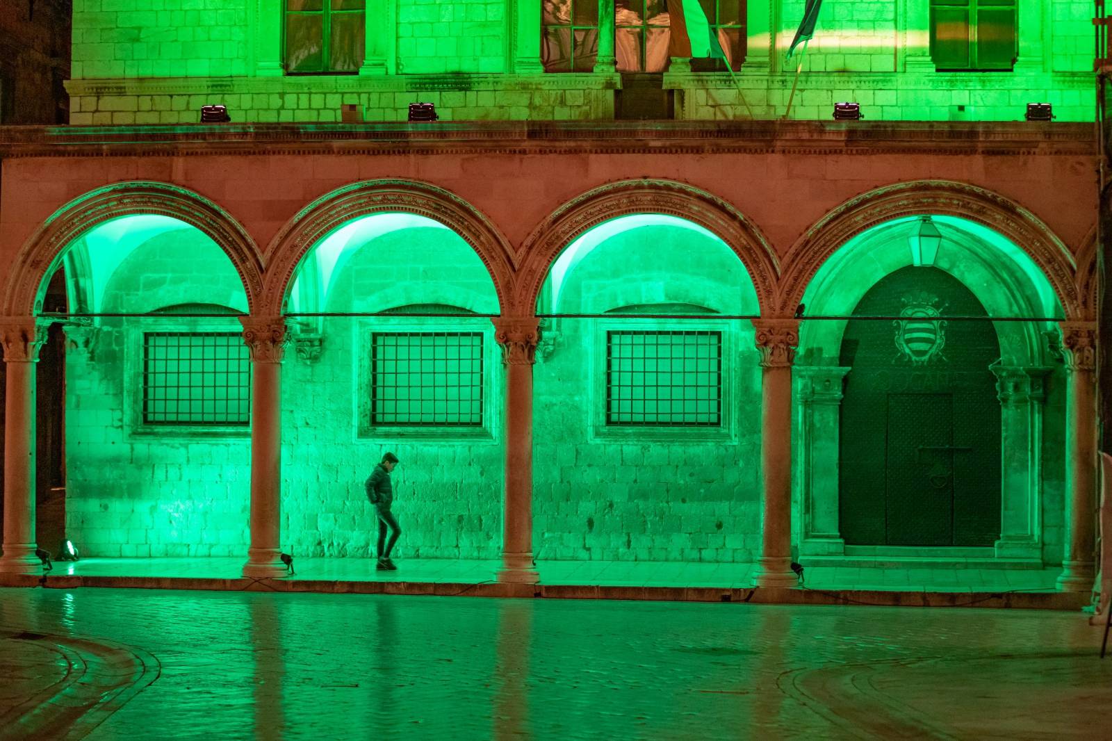 Dubrovacka palaca Sponza osvanula u zelenoj boji