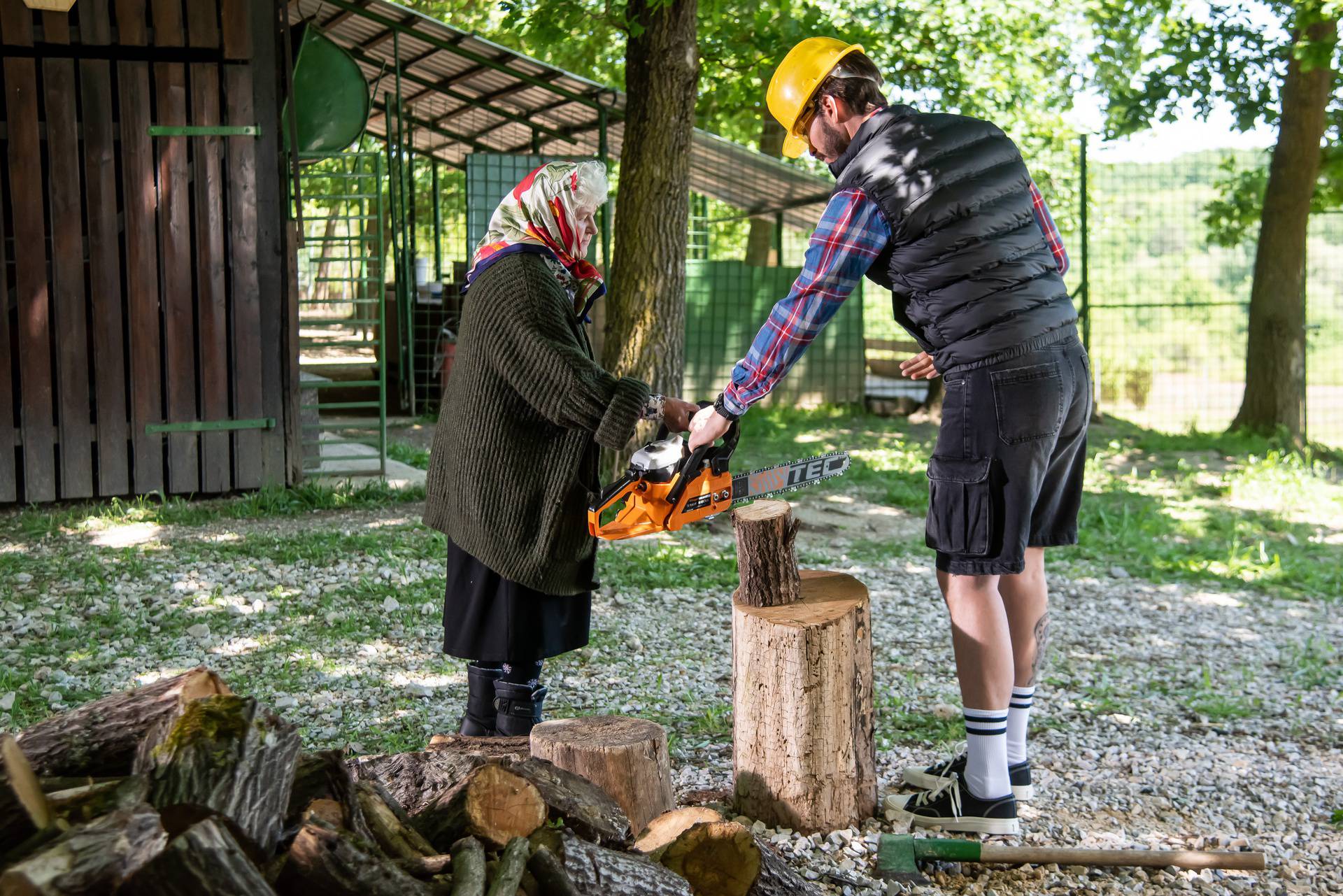 Ervenik, 11.05.2024 - RTL snima najavu za RTL Farmu