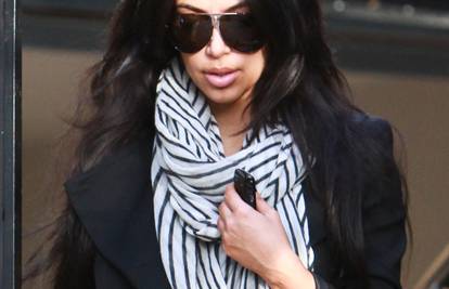 K. Kardashian posjetila kirurga i pretjerala u povećanju usnica