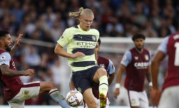 Premier League - Aston Villa v Manchester City