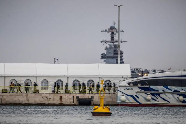 Split: Brojni mornari s broda USS Geral R. Ford iskrcali se u Split te otišli u grad