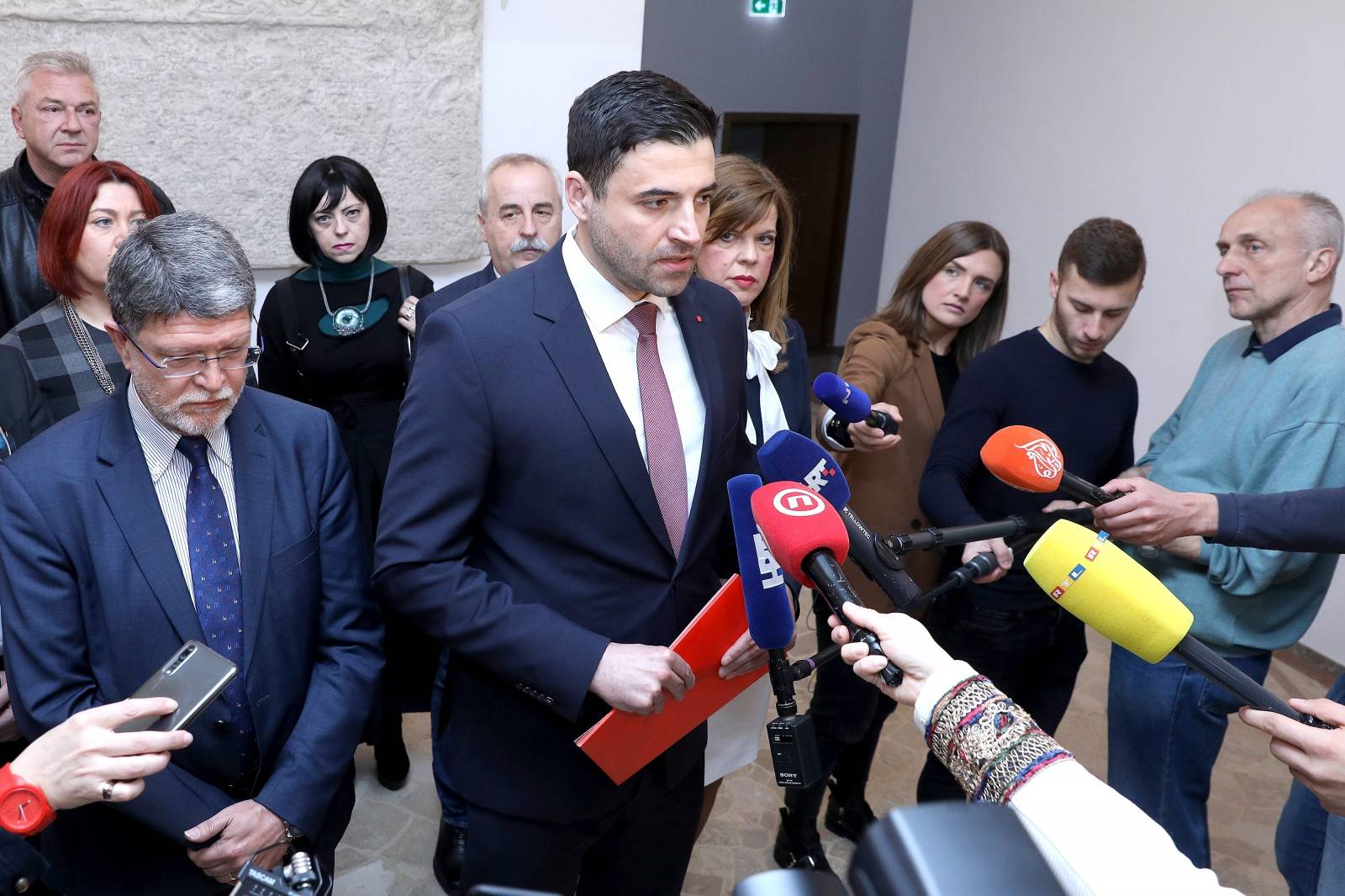Zagreb: SDP predao kandidacijske liste za EU izbore