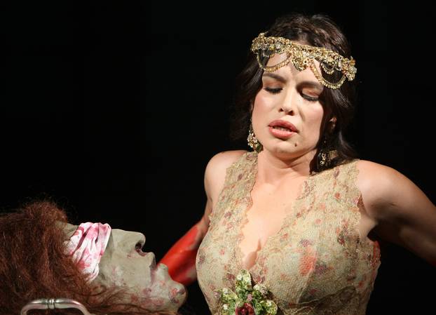 Zagreb: Severina otvorila izložbu Dimitrija Popovi?a 