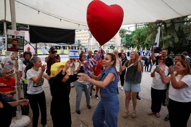 Reactions after Trump announced that Israel and Hamas agreed on the first phase of a Gaza ceasefire, in Tel Aviv