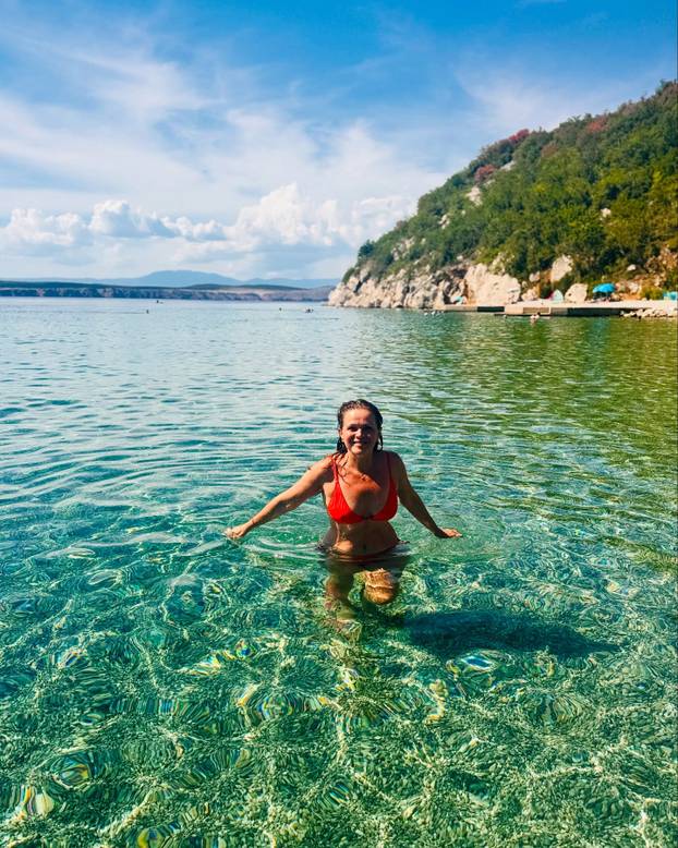 Sandra Bagarić u 53. oduševila figurom u bikiniju: 'Prelijepa, izgledaš bolje od onih u 20-ima'