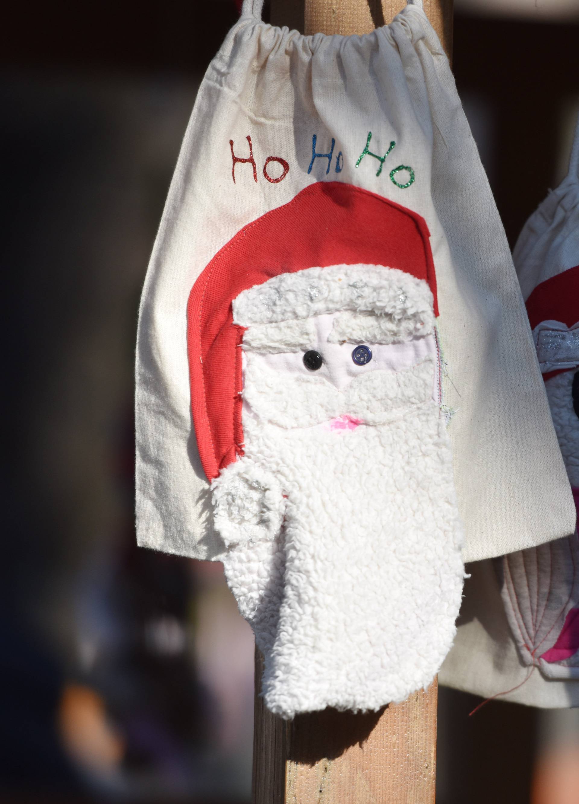 Djed Mraz u Tribunj dojahao na tovaru: Dijelio je poklone djeci