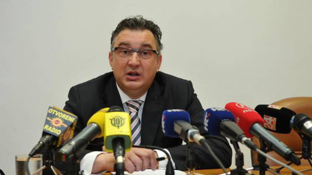 Šef policije Grbić razvodi se zbog Dijane Čuljak Šelebaj?