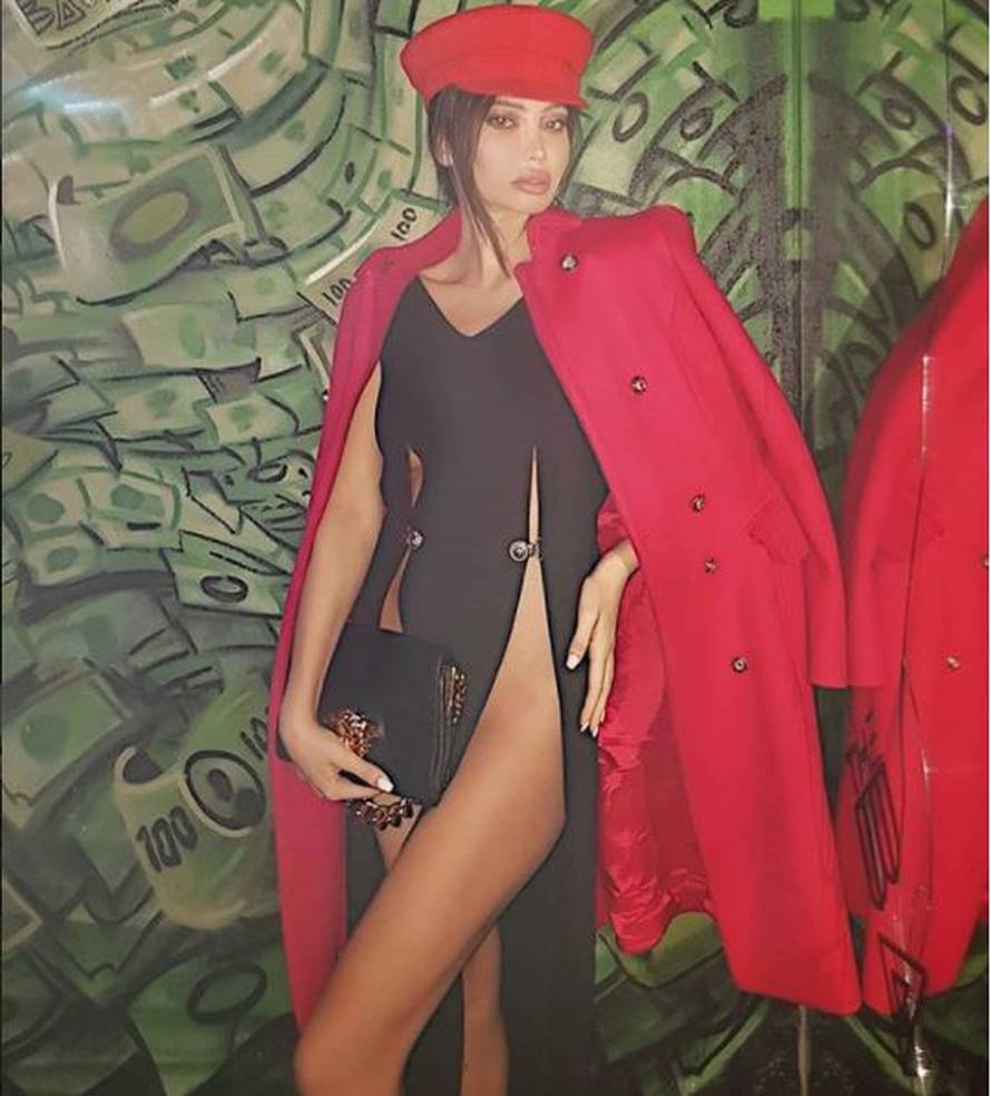 Soraja traži gaće mjesecima: Uvela u modu šlic do pupka