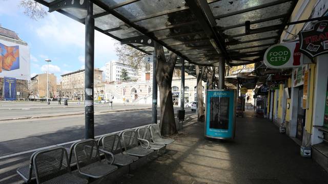 Rijeka: Prazan autobusni kolodvor