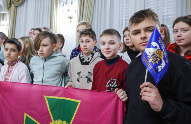 Zagreb: Andrej Plenković primio ukrajinsku djecu koja borave u Hrvatskoj na psihosocijalnoj edukaciji