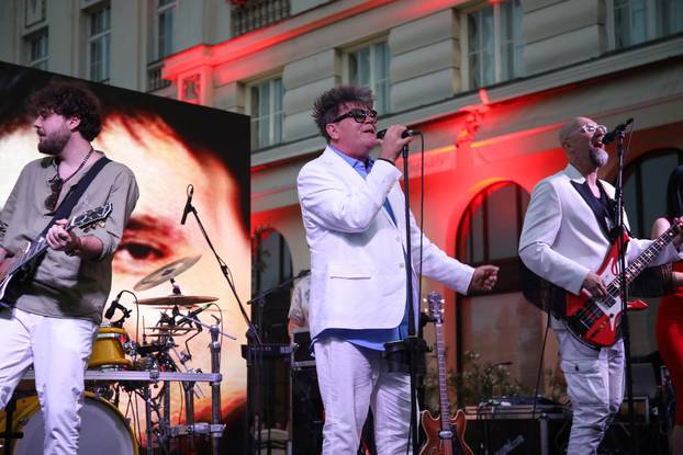 Zagreb: Crvena jabuka predstavila novi album i najavila koncertnu turneju