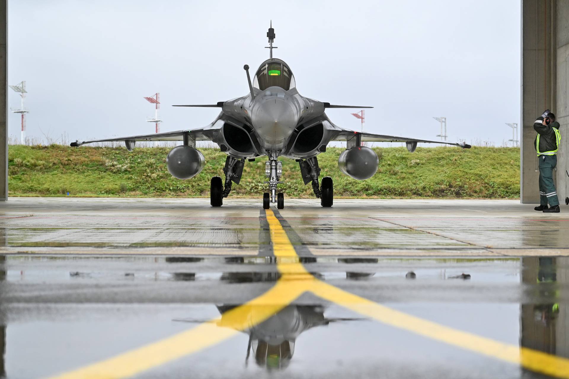 FOTO U Hrvatsku stigao osmi borbeni avion Rafale: 'Ovo je značajan trenutak za vojsku'