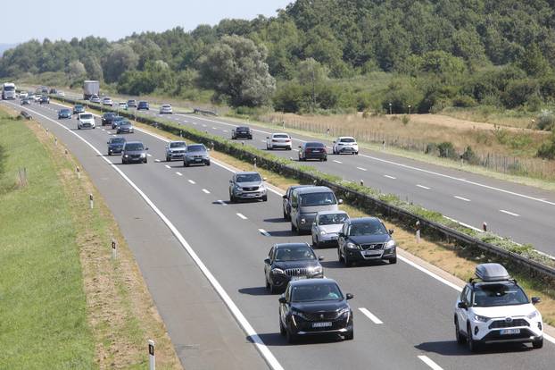 Karlovac: Gust promet na autocesti A1