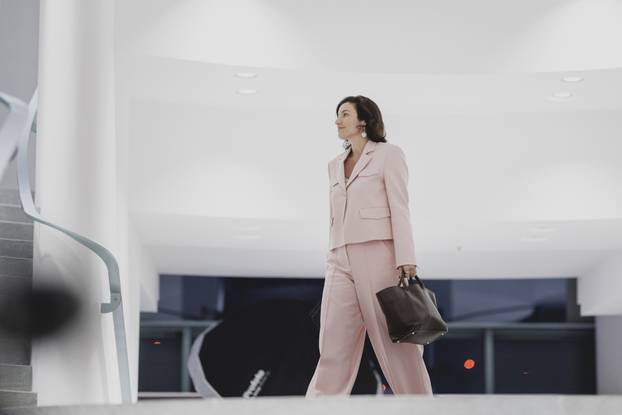 Constituent meeting of the Cabinet