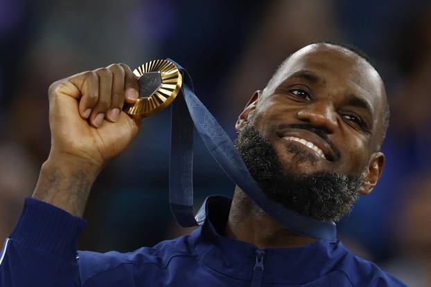 Basketball - Men's Victory Ceremony