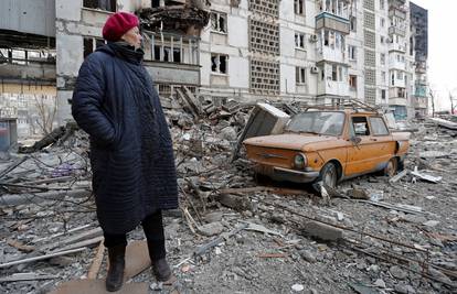 'Poplava' fotografija i vijesti o ratu u Ukrajini izazov medijima