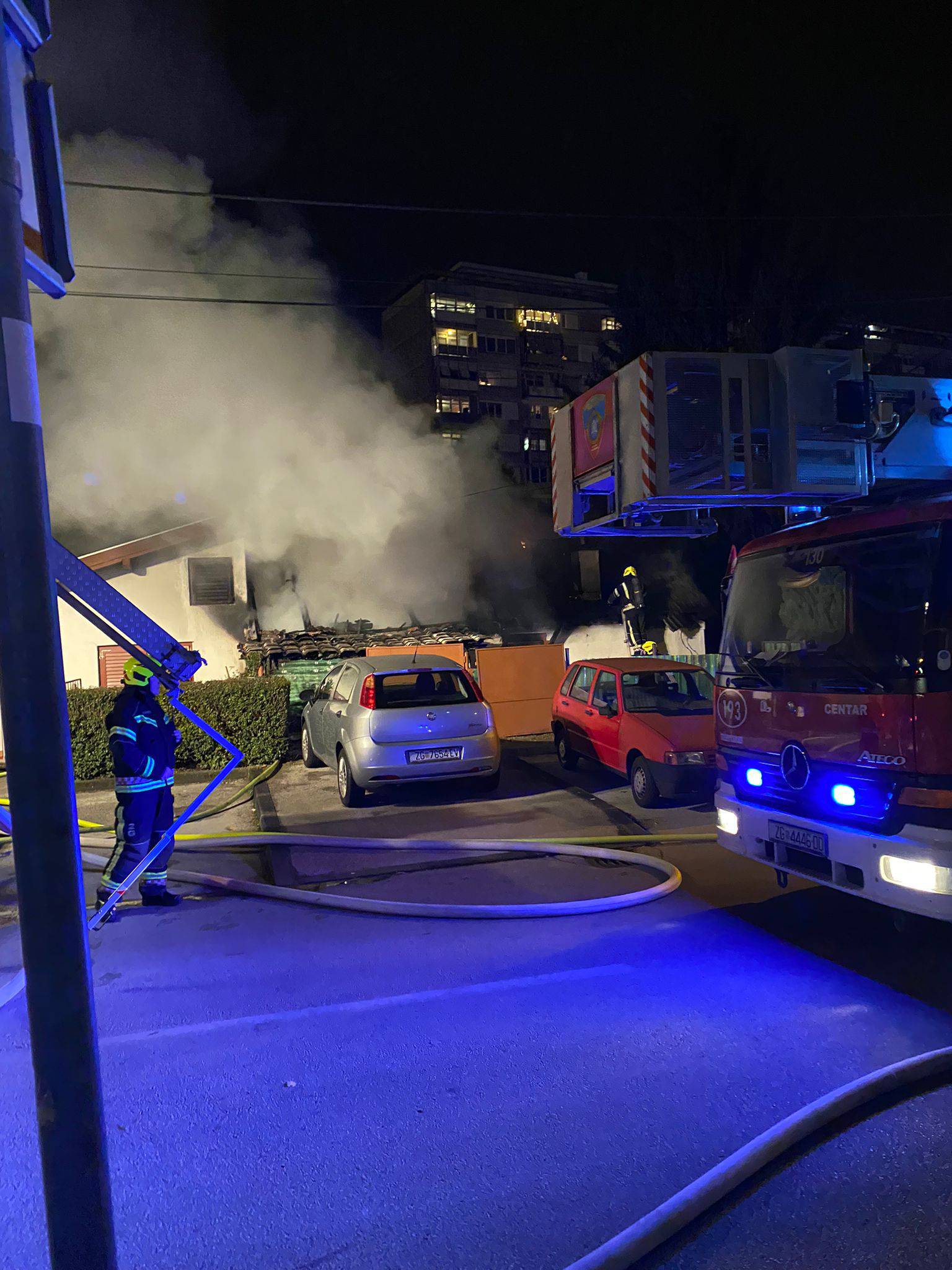 VIDEO Opet požar u Zagrebu: 'Vatra je bila ogromna, strašno nešto, progutala je cijelu kuću'