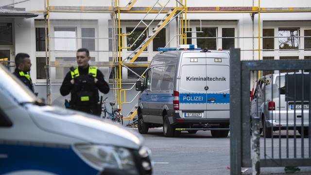 Two children injured by man in school in Berlin-Neukölln