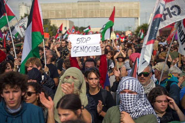 Nationwide "Let's Block Everything" protest in solidarity with Gaza, in Venice