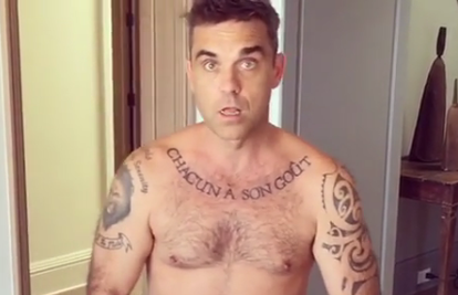 Želi biti Kim: Robbie Williams ponovo je pozirao potpuno gol