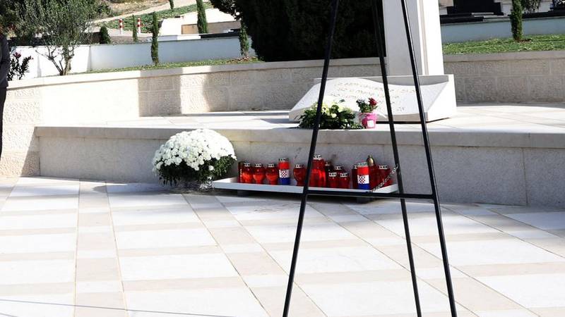 Bosanka: Vijenci za sedmoricu hrvatskih branitelja poginulih u srpskoj agresiji