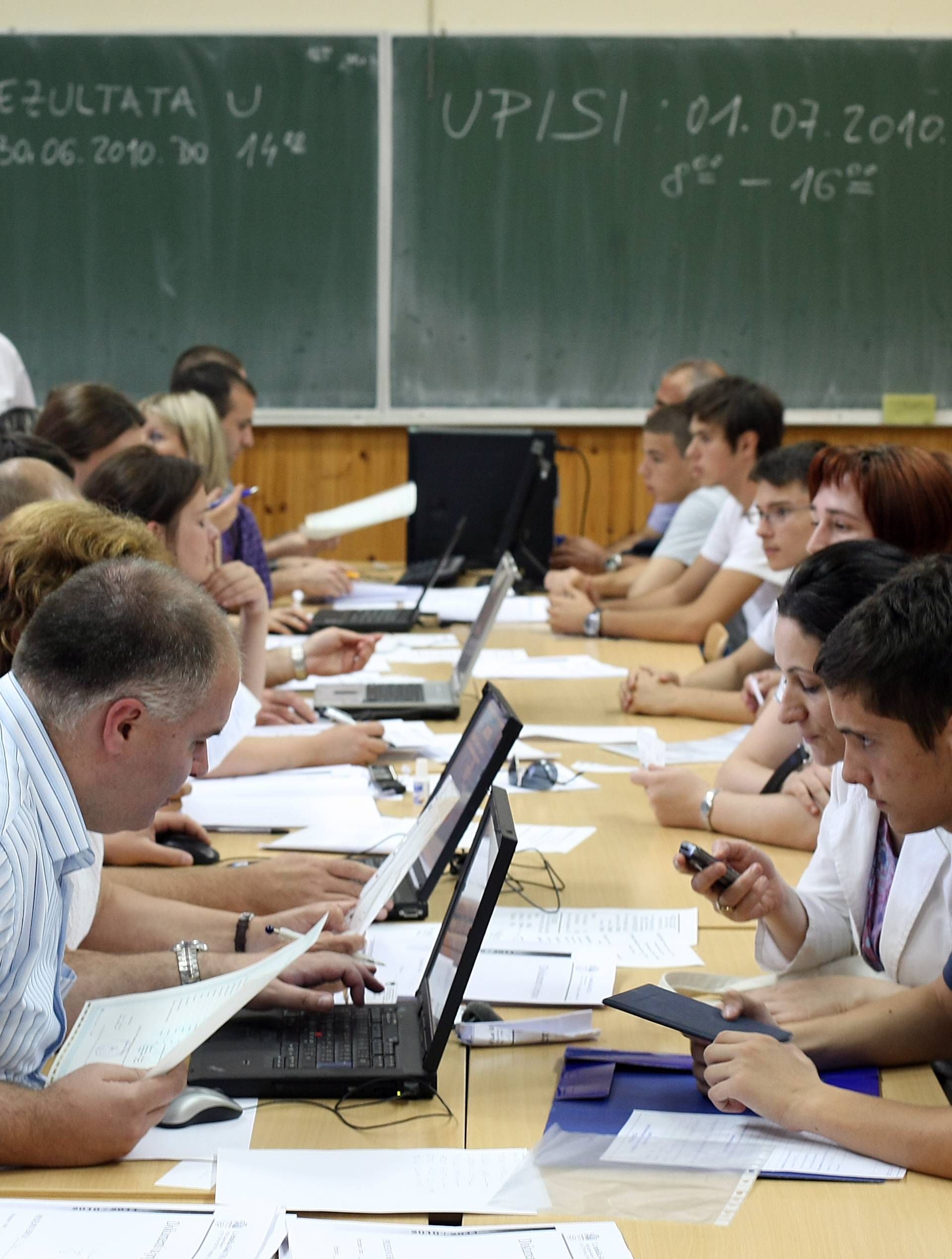 Uvodi se redovni treći rok za upise đaka u srednju školu