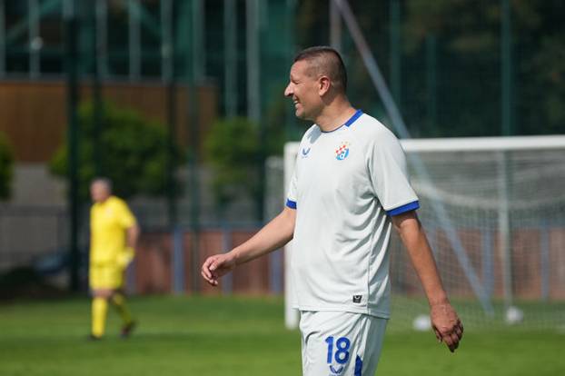 FOTO Legende Dinama ponovno u kopačkama: Boban, Zajec, Marić... zaigrali na izborni dan!