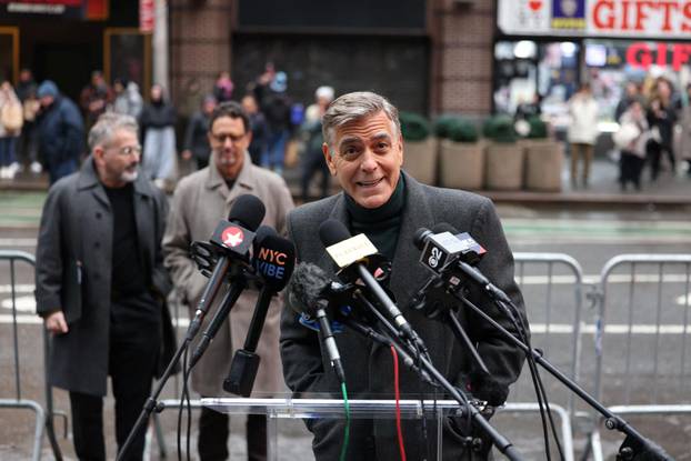 George Clooney makes his Broadway debut in "Good Night, and Good Luck\
