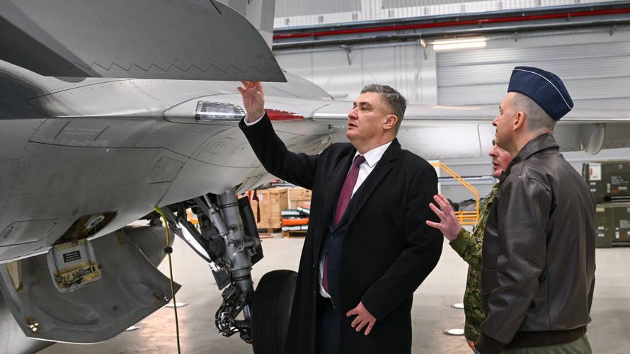 VIDEO Milanović je posjetio vrh HRZ-a, obišao i borbene Rafale