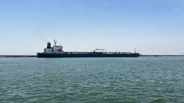 SEAVIGOUR oil tanker successfully refloated in the Suez Canal near Ismailia